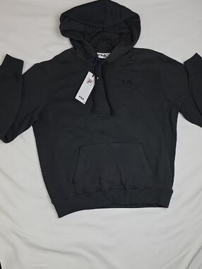Fila Men's Black Pullover Hoodie with Subtle Logo Size M